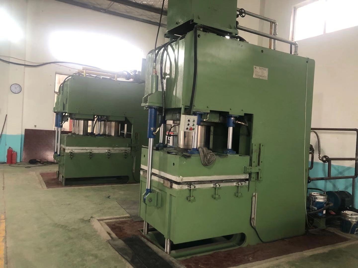撸撸社软件下载免费版熱硫化機